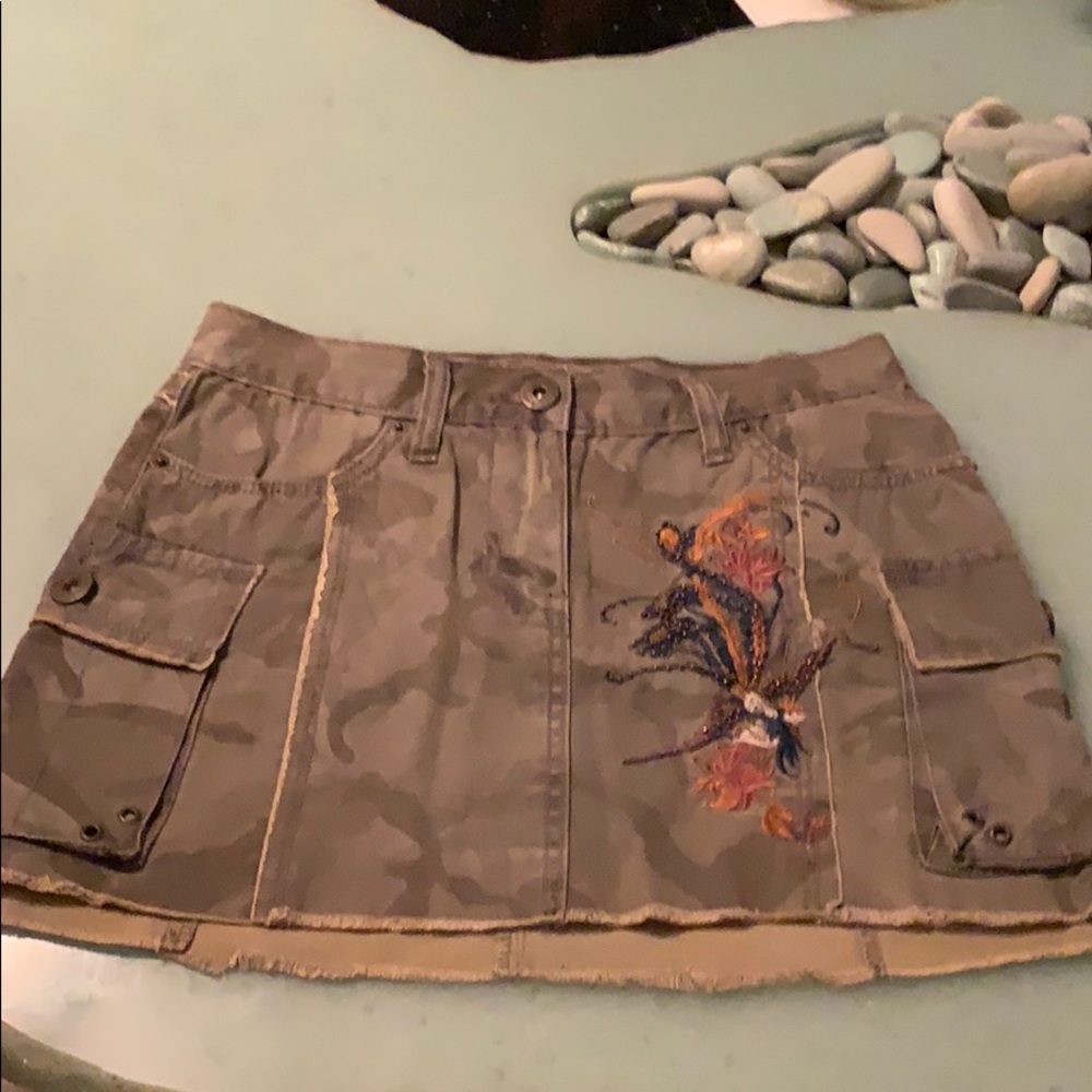Michel Jeans camo shirt embroidered bird & flower